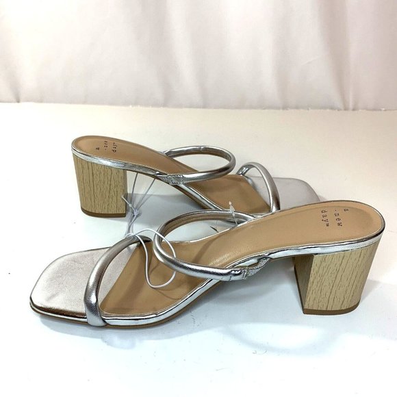 A New Day Cris Womens Silver Sandals Heels Strappy Open Toe - Picture 8 of 9
